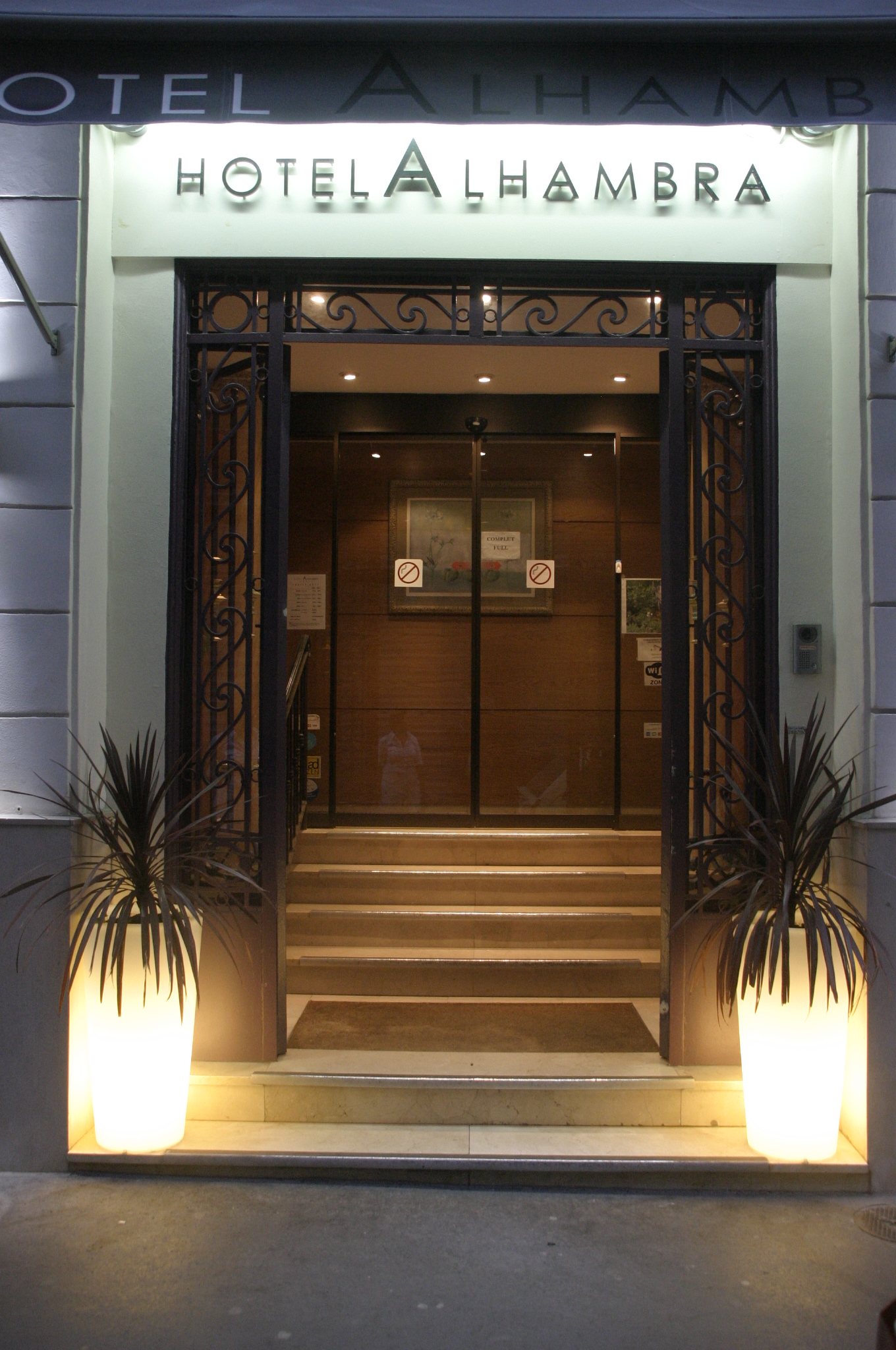 Hotel Alhambra Presentation